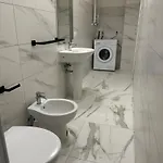 Bocconi - Jcube Hotellerie Apartamento Milão