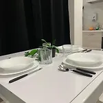 Apartamento Bocconi - Jcube Hotellerie Milão